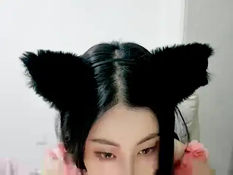 XIAOFENG-2025 online show from November 24, 8:14 am