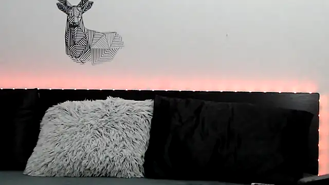 Snapshot of sweetl30 chatting on February 11, 6:18 am sweetl30 online show from February 11, 6:18 am