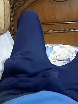 Snapshot of mrgb063 chatting on February 22, 5:44 pm mrgb063 online show from February 22, 5:44 pm