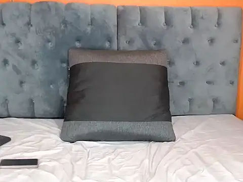 Snapshot of SEXYBUBBLES_xXx chatting on November 19, 9:15 pm SEXYBUBBLES xXx online show from November 19, 9:15 pm