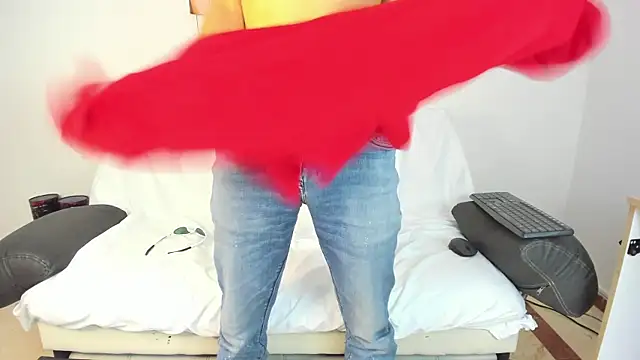 dracke and zara online show from December 19, 1:18 pm