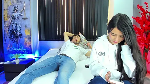 dracke and zara online show from March 6, 12:45 pm