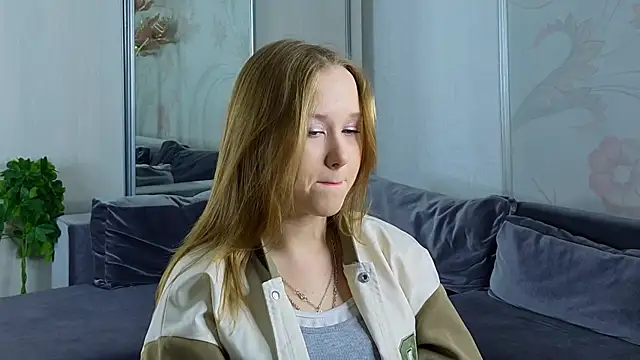 Snapshot of VoidElaris chatting on December 20, 10:55 am VoidElaris online show from December 20, 10:55 am