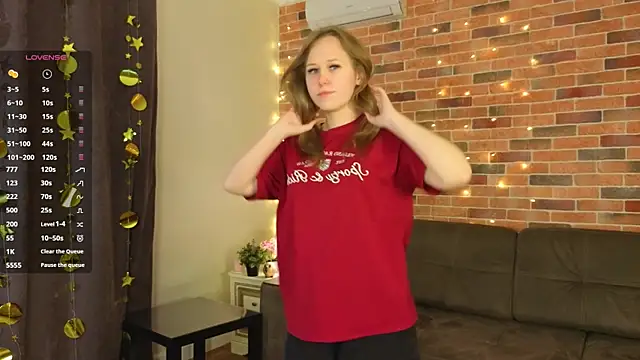 Snapshot of VoidElaris chatting on January 16, 7:07 pm VoidElaris online show from January 16, 7:07 pm