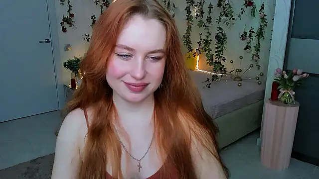 Snapshot of AirySilhouette chatting on February 1, 4:00 am AirySilhouette online show from February 1, 4:00 am