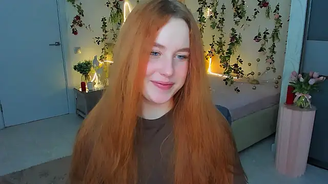 Snapshot of AirySilhouette chatting on February 3, 4:10 am AirySilhouette online show from February 3, 4:10 am