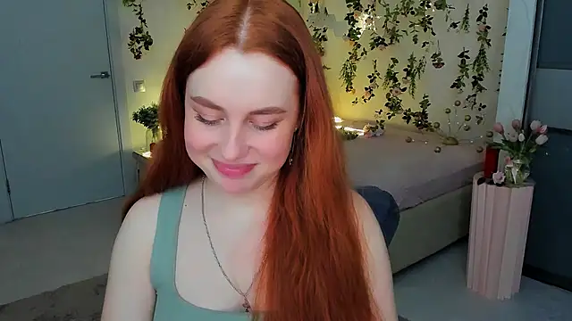 Snapshot of AirySilhouette chatting on February 10, 4:05 am AirySilhouette online show from February 10, 4:05 am