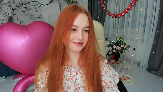 Snapshot of AirySilhouette chatting on February 13, 4:03 pm AirySilhouette online show from February 13, 4:03 pm