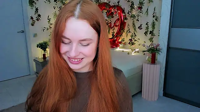 Snapshot of AirySilhouette chatting on February 21, 7:26 pm AirySilhouette online show from February 21, 7:26 pm