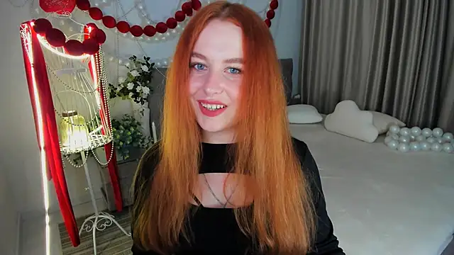 Snapshot of AirySilhouette chatting on April 3, 7:12 pm AirySilhouette online show from April 3, 7:12 pm