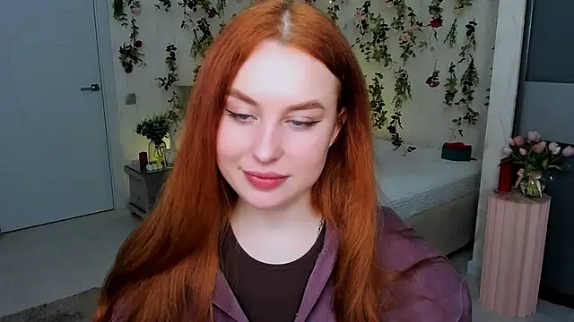 Snapshot of AirySilhouette chatting on April 4, 7:22 pm AirySilhouette online show from April 4, 7:22 pm