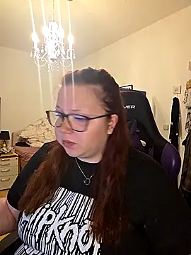 Snapshot of NaughtyNiia chatting on December 16, 5:40 pm NaughtyNiia online show from December 16, 5:40 pm