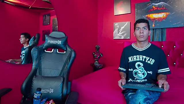 Noah Greenhart online show from January 10, 7:59 pm