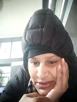 Snapshot of Ariana101 chatting on November 30, 7:12 am Ariana101 online show from November 30, 7:12 am