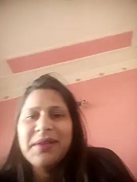 Snapshot of Ariana101 chatting on December 1, 8:41 am Ariana101 online show from December 1, 8:41 am