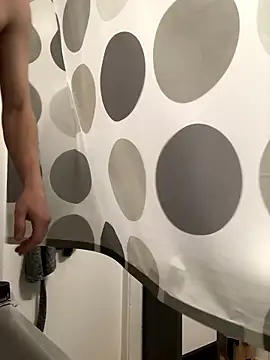 Spielzeugtwink online show from January 9, 5:15 pm