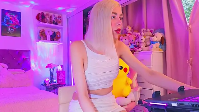 MadamBarbiee online show from January 6, 10:01 pm