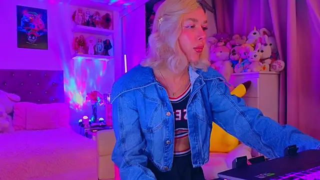 MadamBarbiee online show from March 28, 12:21 am