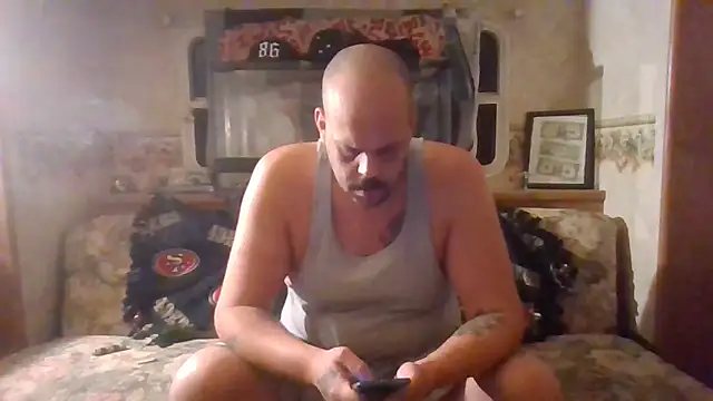 BigriskDaddy92 online show from January 16, 2:21 pm