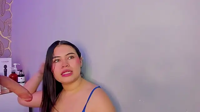 monserrat cutte online show from December 19, 4:08 am