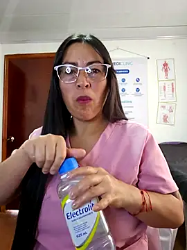 JustSamantha  online show from February 14, 2:14 pm