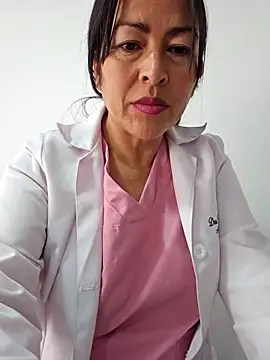 JustSamantha  online show from March 4, 2:01 pm