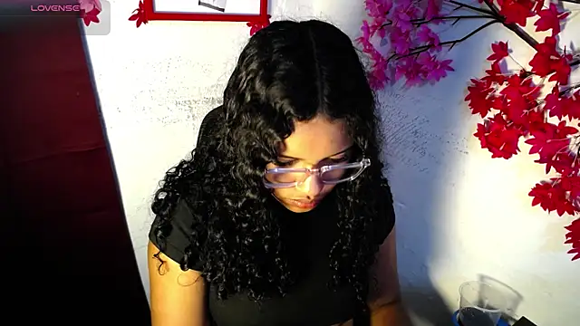 Snapshot of chleo_rosse chatting on July 5, 5:09 pm chleo rosse online show from July 5, 5:09 pm