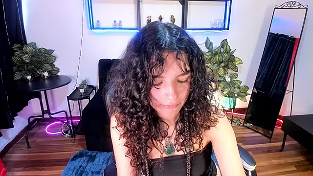 Snapshot of gummo_ chatting on February 20, 8:20 pm gummo online show from February 20, 8:20 pm