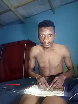 gadafee1 online show from April 14, 8:15 pm