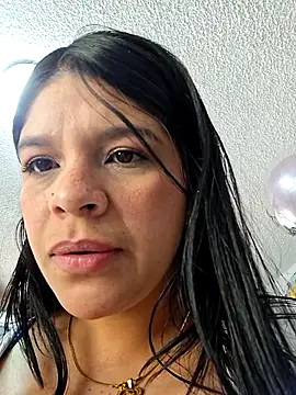 Layla-daring online show from December 18, 7:09 pm