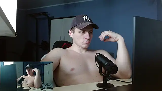 Snapshot of Poliglotjoe1 chatting on January 15, 11:52 pm Poliglotjoe1 online show from January 15, 11:52 pm