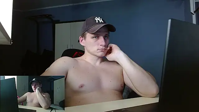 Snapshot of Poliglotjoe1 chatting on January 17, 2:38 am Poliglotjoe1 online show from January 17, 2:38 am