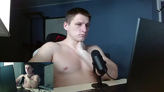 Snapshot of Poliglotjoe1 chatting on January 17, 8:23 pm Poliglotjoe1 online show from January 17, 8:23 pm