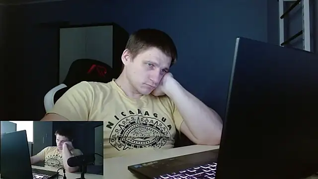 Snapshot of Poliglotjoe1 chatting on February 11, 2:44 pm Poliglotjoe1 online show from February 11, 2:44 pm