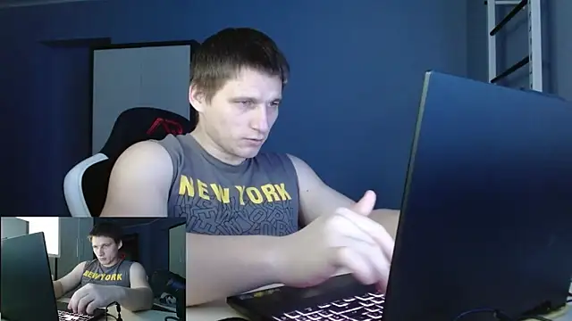 Snapshot of Poliglotjoe1 chatting on February 14, 1:30 pm Poliglotjoe1 online show from February 14, 1:30 pm