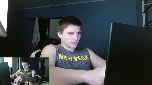 Snapshot of Poliglotjoe1 chatting on February 15, 3:31 pm Poliglotjoe1 online show from February 15, 3:31 pm