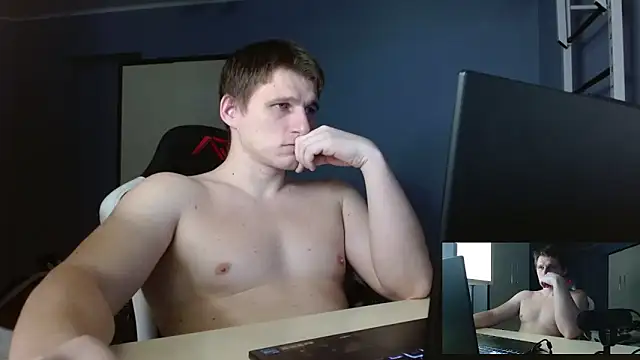 Snapshot of Poliglotjoe1 chatting on February 18, 11:44 pm Poliglotjoe1 online show from February 18, 11:44 pm