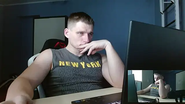 Snapshot of Poliglotjoe1 chatting on February 19, 7:21 pm Poliglotjoe1 online show from February 19, 7:21 pm