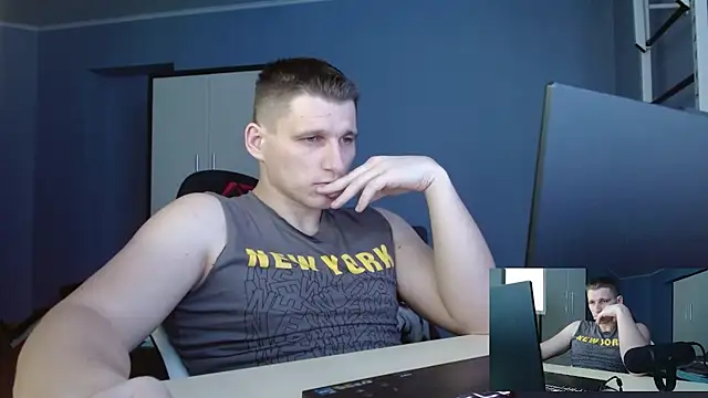 Snapshot of Poliglotjoe1 chatting on February 20, 6:26 am Poliglotjoe1 online show from February 20, 6:26 am