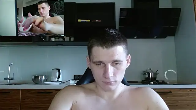 Snapshot of Poliglotjoe1 chatting on February 28, 6:03 am Poliglotjoe1 online show from February 28, 6:03 am