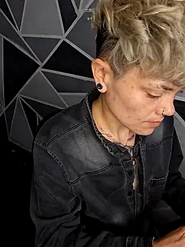 megan NL online show from February 9, 9:08 pm