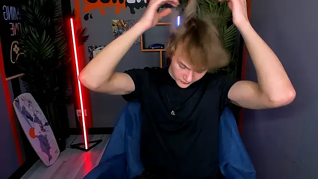 DonaldWoon online show from November 25, 10:37 am