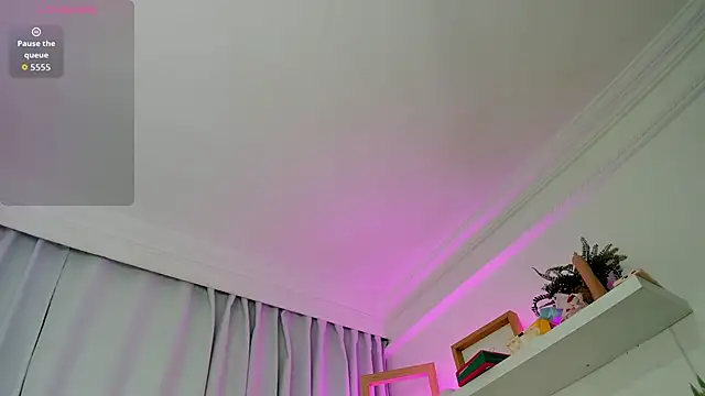 Snapshot of pucca7 chatting on February 16, 11:28 am pucca7 online show from February 16, 11:28 am