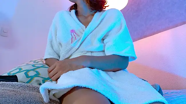 lanna w online show from December 4, 10:29 pm