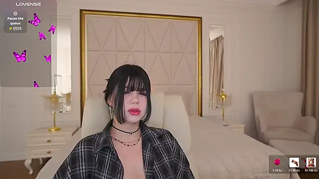 NightAylin online show from April 7, 8:53 pm