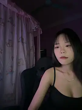 Kiee-lee online show from April 13, 3:39 pm