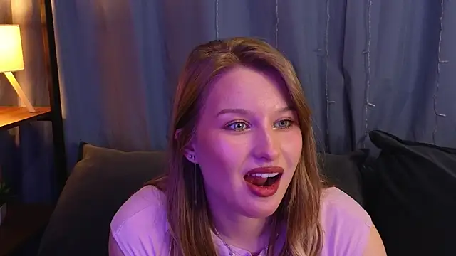 ImiMonroe online show from April 22, 4:59 am