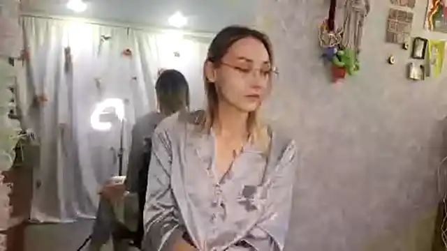 MistieSchorn online show from November 20, 1:00 pm