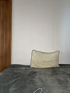 Herminoyouu online show from April 15, 7:15 am