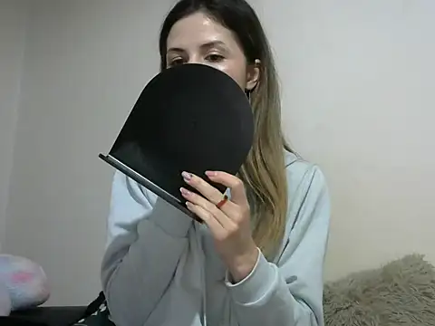 Erii18 online show from November 22, 2:16 pm